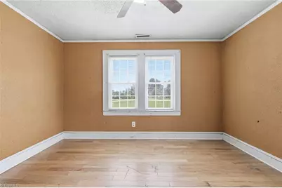 5853 Riverdale Drive, Jamestown, NC 27282 - Photo 15