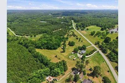 5853 Riverdale Drive, Jamestown, NC 27282 - Photo 5