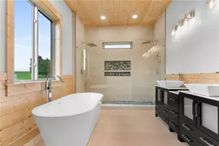 16 Bear Lodge Dr, Sparta, NC 28675 - Photo 21