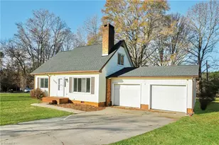 1089 Valley Dr, Graham, NC 27253 - Photo 3