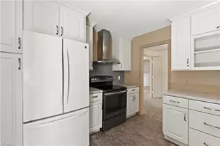 701 Dale Ct, Burlington, NC 27215 - Photo 13