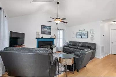 103 Somerset Court, Mebane, NC 27302 - Photo 7