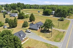 1502 Gibbs Rd, Reidsville, NC 27320 - Photo 35