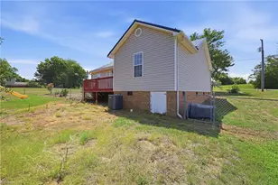 1502 Gibbs Rd, Reidsville, NC 27320 - Photo 27