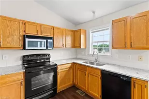 2372 Joshua Ln, Winston-Salem, NC 27127 - Photo 7