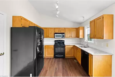 2372 Joshua Lane, Winston-Salem, NC 27127 - Photo 5