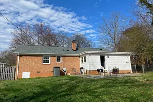 3021 Stratford Dr, Greensboro, NC 27408 - Photo 21