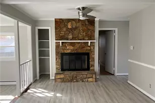 3021 Stratford Dr, Greensboro, NC 27408 - Photo 9
