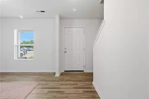 3906 Bellingham Ct, Greensboro, NC 27406 - Photo 7