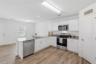 3906 Bellingham Ct, Greensboro, NC 27406 - Photo 11