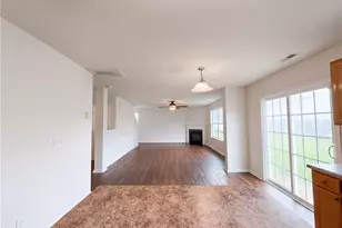 4 Bay Willows Ct, Greensboro, NC 27406 - Photo 3