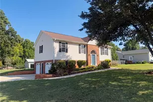109 Briarcreek Dr, Midway, NC 27107 - Photo 23