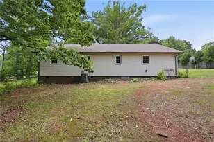 221 Dan Valley Rd, Mayodan, NC 27027 - Photo 31