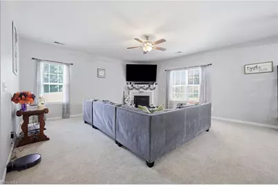 1612 Bancroft Court, Graham, NC 27253 - Photo 9
