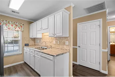 3018 Hyde Place Circle, Winston-Salem, NC 27103 - Photo 11