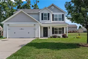 813 Leach Ave, Thomasville, NC 27360 - Photo 1