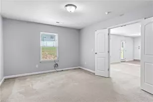 813 Leach Ave, Thomasville, NC 27360 - Photo 15