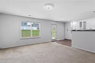 813 Leach Ave, Thomasville, NC 27360 - Photo 15