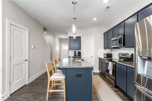 935 Cannon Crossing Cir, Greensboro, NC 27410 - Photo 7