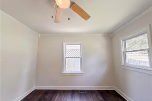 718 Hardeman St, Thomasville, NC 27360 - Photo 9