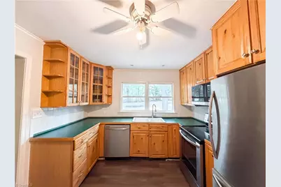 718 Hardeman Street, Thomasville, NC 27360 - Photo 3