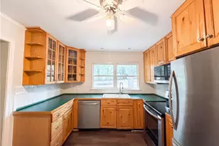 718 Hardeman St, Thomasville, NC 27360 - Photo 3