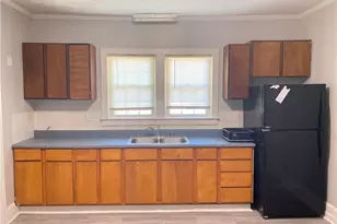 957 Harris St, Eden, NC 27288 - Photo 9