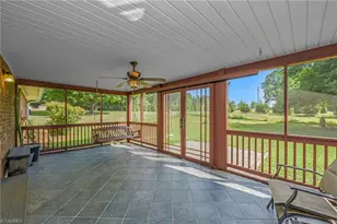 208 Raven Green St, Wilkesboro, NC 28697 - Photo 45