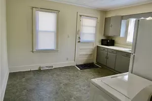 793 Wolf Island Rd, Reidsville, NC 27320 - Photo 3