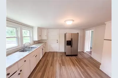 309 Worth Street, Mount Airy, NC 27030 - Photo 5