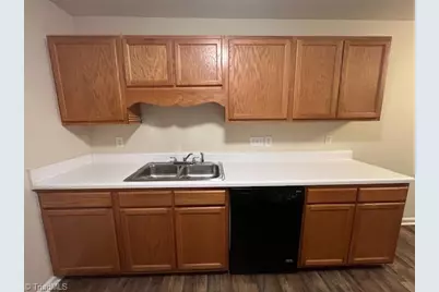 903 Hanahan Court #2B, Greensboro, NC 27409 - Photo 9