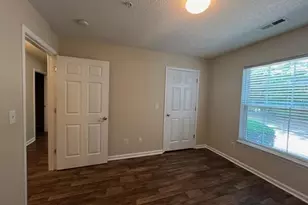 903 Hanahan Ct, Greensboro, NC 27409 - Photo 15