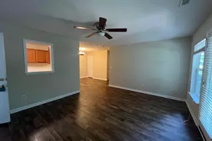 903 Hanahan Ct, Greensboro, NC 27409 - Photo 3