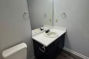 729 Shelby Dr, Greensboro, NC 27409 - Photo 21