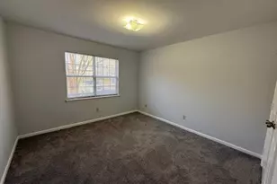 729 Shelby Dr, Greensboro, NC 27409 - Photo 15