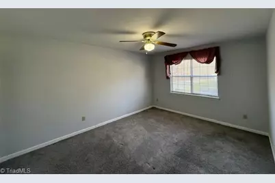 729 Shelby Drive #B, Greensboro, NC 27409 - Photo 17