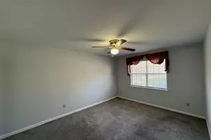 729 Shelby Dr, Greensboro, NC 27409 - Photo 17