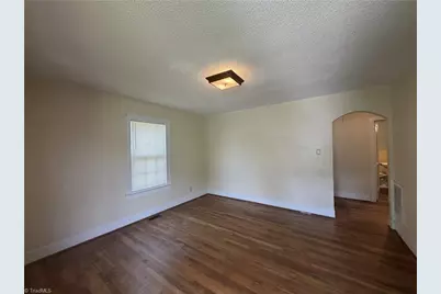 324 E McCulloch Street, Greensboro, NC 27406 - Photo 3