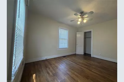 324 E McCulloch Street, Greensboro, NC 27406 - Photo 9
