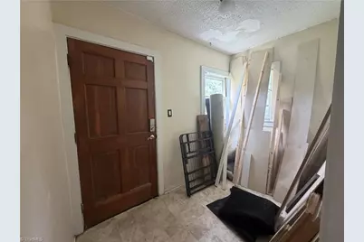 324 E McCulloch Street, Greensboro, NC 27406 - Photo 13