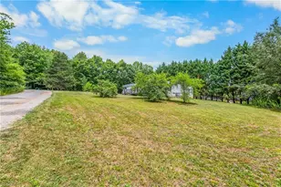 1017 Sourwood Dr, Hamptonville, NC 27020 - Photo 5