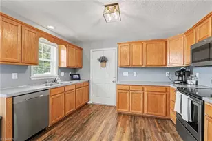 603 Paul Kennedy Rd, Thomasville, NC 27360 - Photo 5