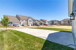 1641 Cross Vlg Ave, Kernersville, NC 27284 - Photo 19