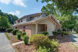 2627 Cottage Pl, Greensboro, NC 27455 - Photo 19