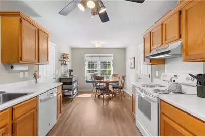 1006 Hastings Hill Road, Kernersville, NC 27284 - Photo 17