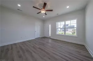 1318 Dandridge Dr, Kernersville, NC 27284 - Photo 5