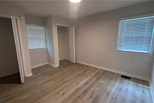 2909 Woodhill Ln, Greensboro, NC 27406 - Photo 11