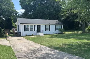 2909 Woodhill Ln, Greensboro, NC 27406 - Photo 3