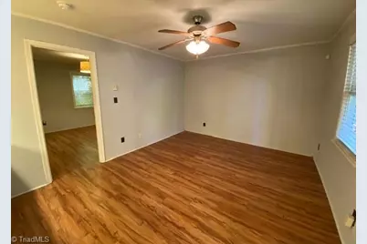 4295 Brownsboro Road #8, Winston-Salem, NC 27106 - Photo 11