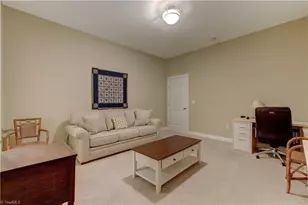 201 Elm St, Greensboro, NC 27401 - Photo 23